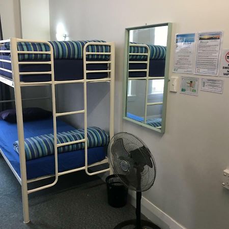 Harbourside City Backpackers Тауранга Экстерьер фото