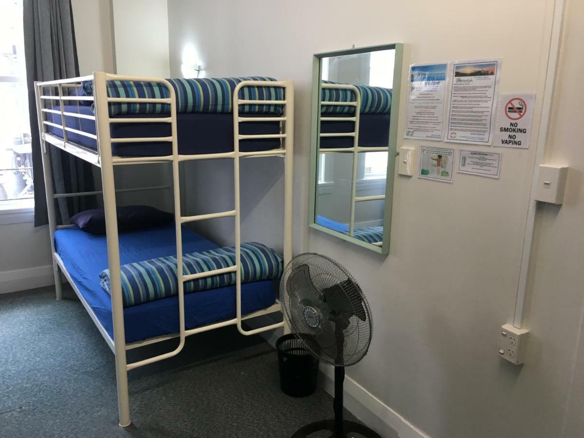 Harbourside City Backpackers Тауранга Экстерьер фото